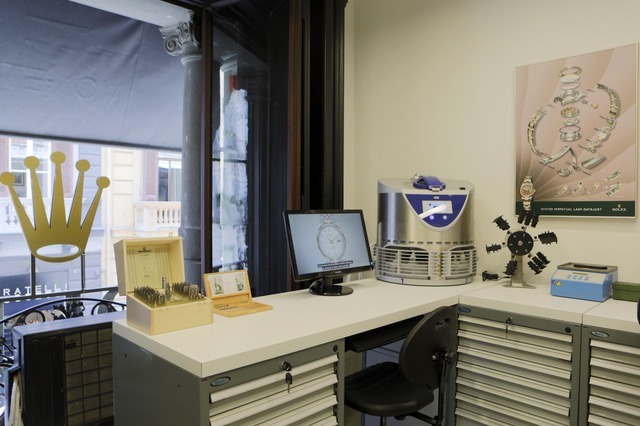 we-chiaia-attivita-gallery-monetti-orologeria-gioielleria-5