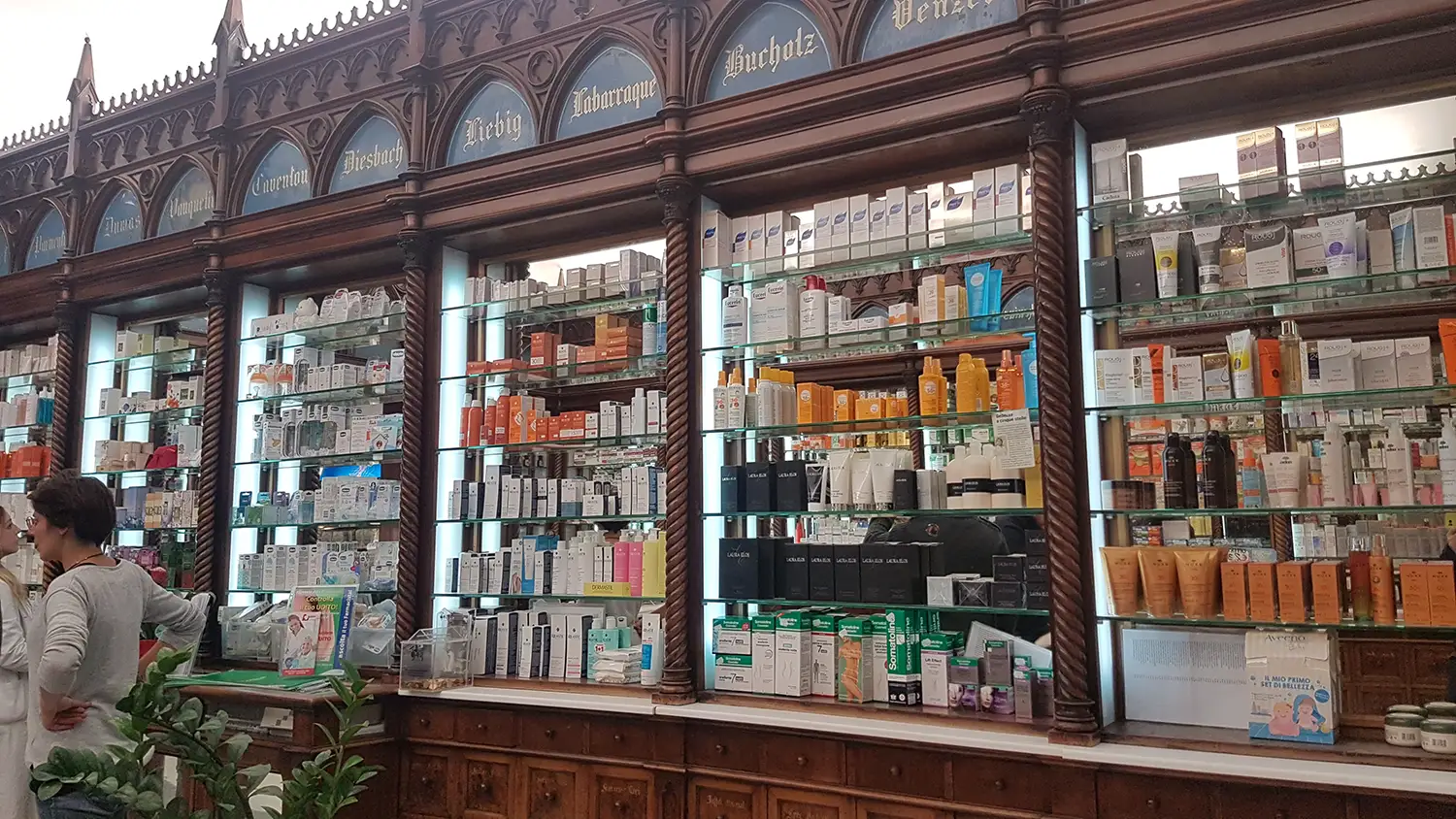 we-chiaia-attivita-gallery-petrone-group-farmacie-internazionali-2