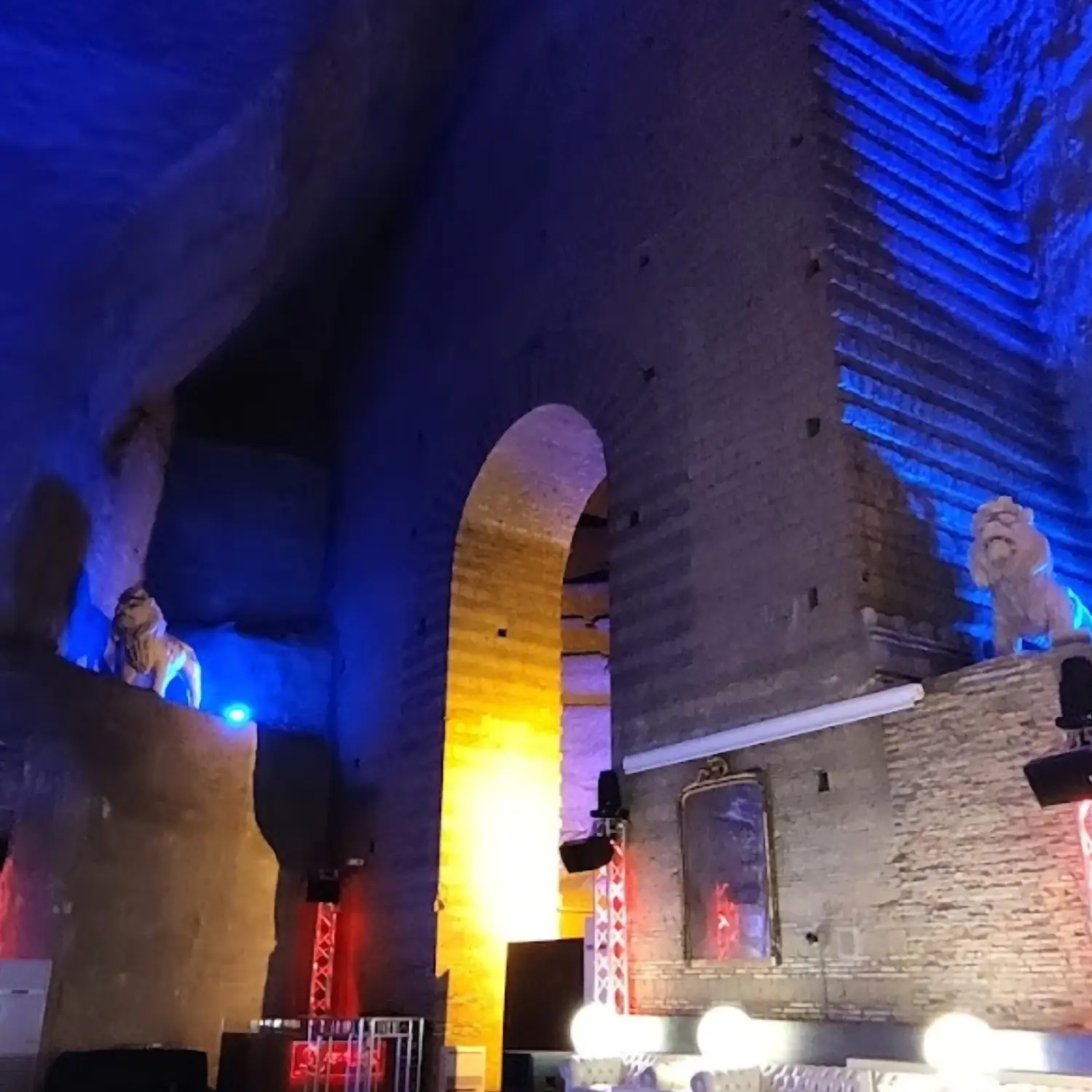 we-chiaia-attivita-gallery-quick-parking-2